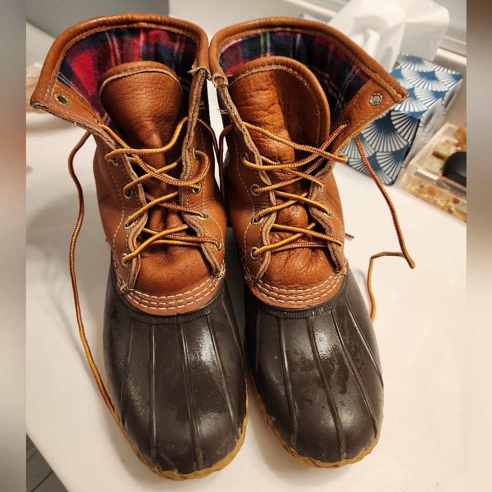L.L.Bean Women's Bean Boots, 8" Flannel-Lined Insulated size 9
